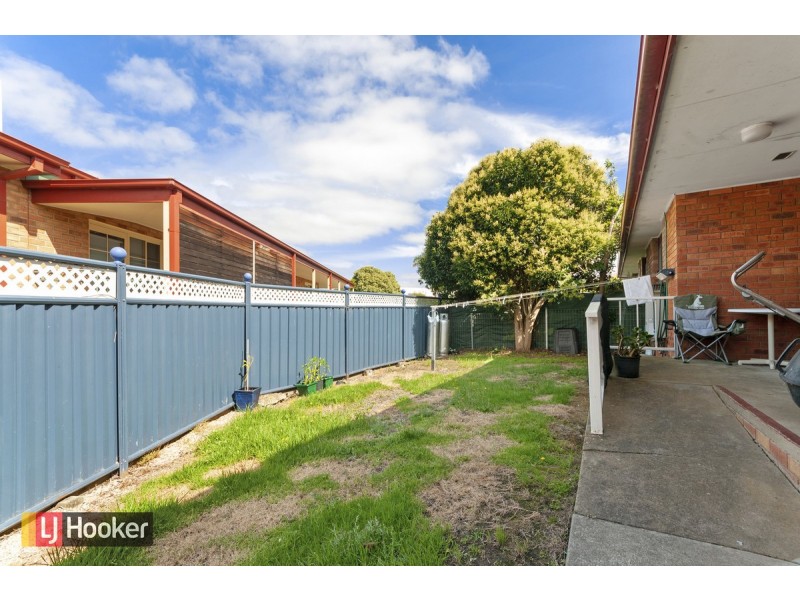 15/23 Alexandra Avenue, Kalimna VIC 3909