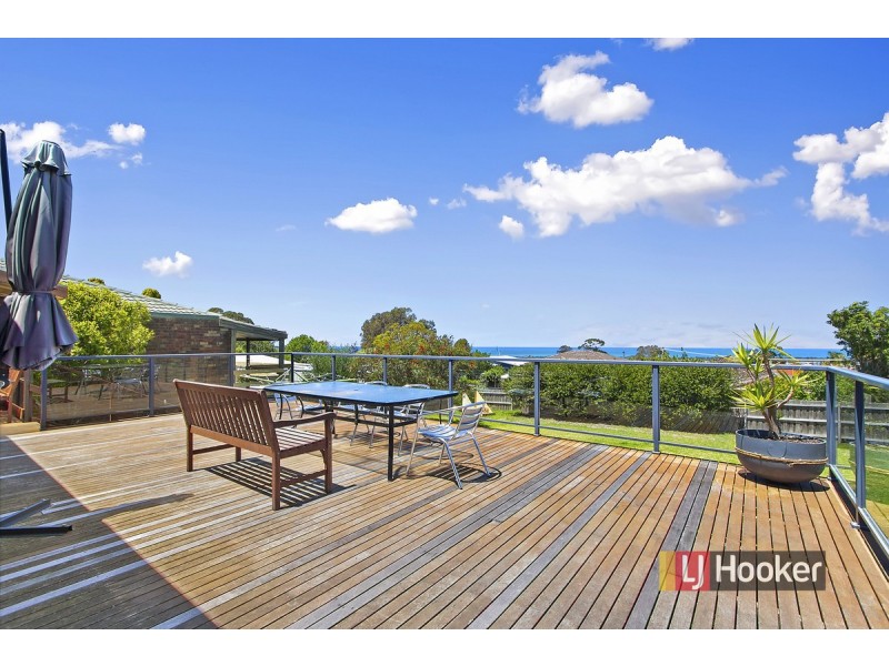 19 Capes Road, Lakes Entrance VIC 3909