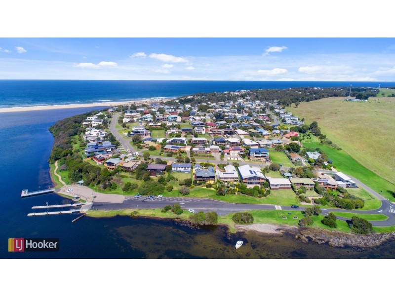 86 Lakeside Drive, Lake Tyers Beach VIC 3909