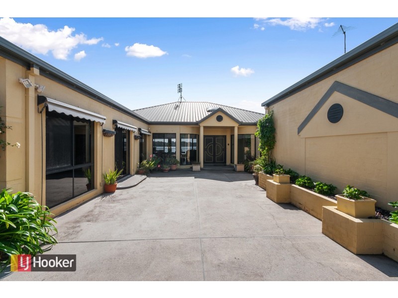 86 Lakeside Drive, Lake Tyers Beach VIC 3909