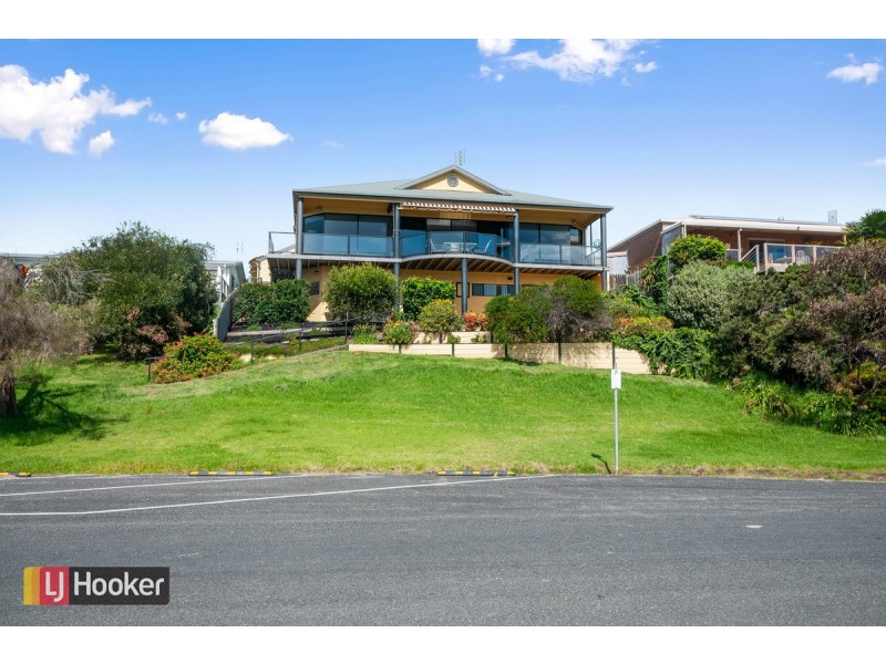 86 Lakeside Drive, Lake Tyers Beach VIC 3909