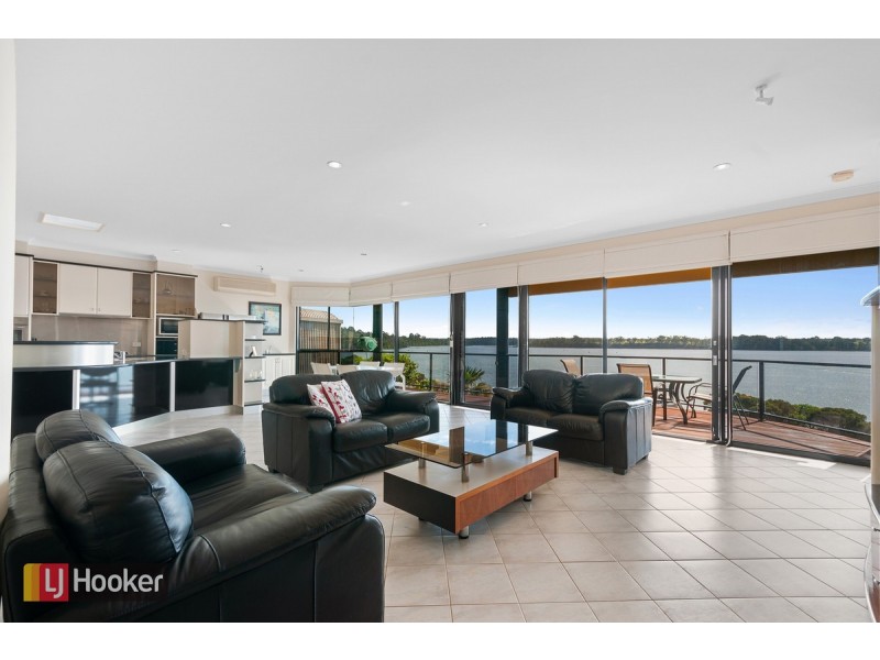 86 Lakeside Drive, Lake Tyers Beach VIC 3909
