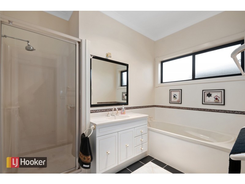 86 Lakeside Drive, Lake Tyers Beach VIC 3909