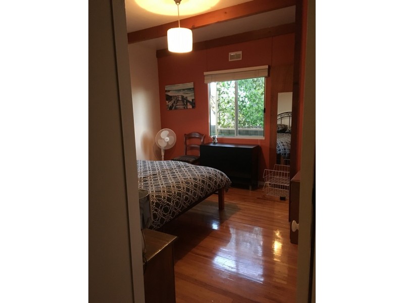 8/15 Lyrebird Court, Lakes Entrance VIC 3909