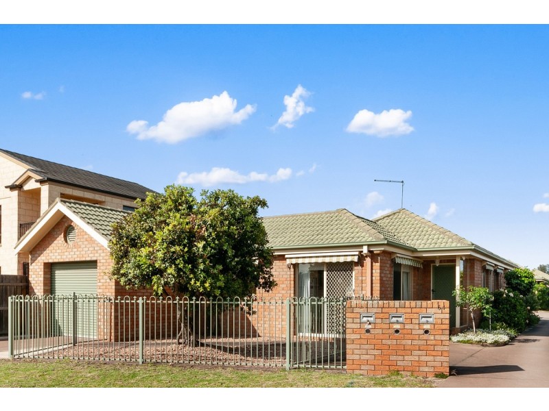 1/64 Roadknight Street, Lakes Entrance VIC 3909