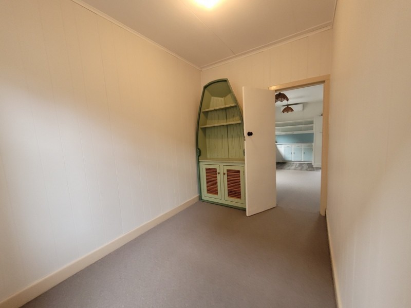 68 Roadknight Street, Lakes Entrance VIC 3909