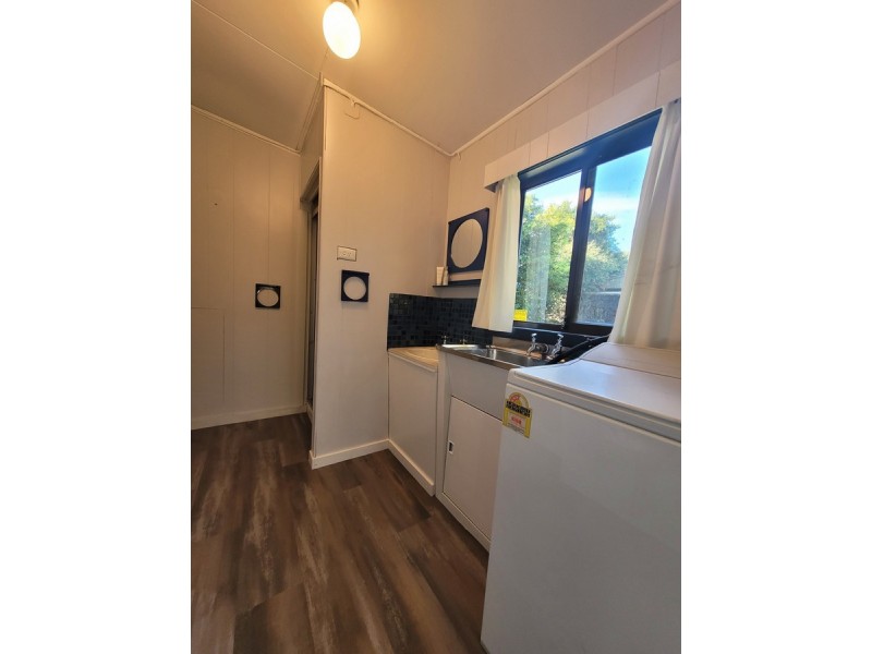 68 Roadknight Street, Lakes Entrance VIC 3909