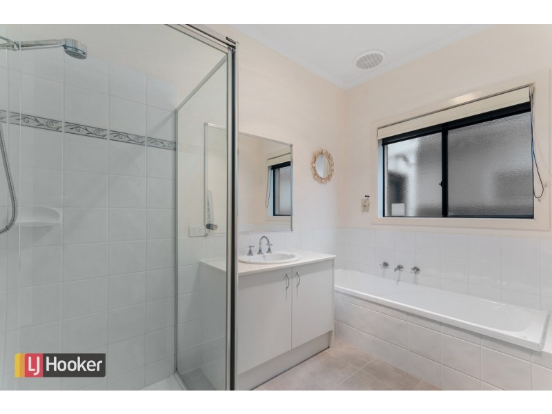 7/83 Esplanade, Lakes Entrance VIC 3909