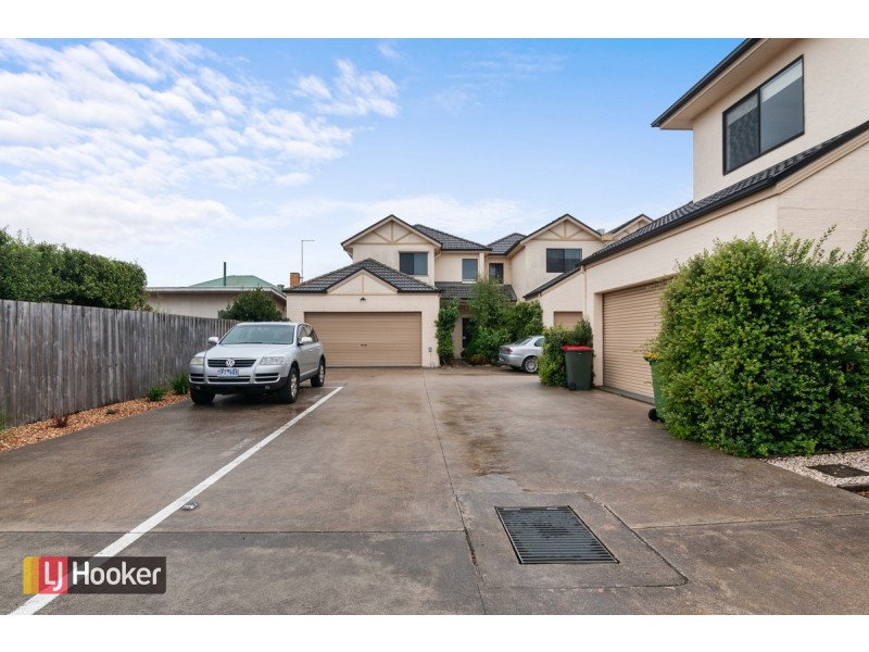 7/83 Esplanade, Lakes Entrance VIC 3909