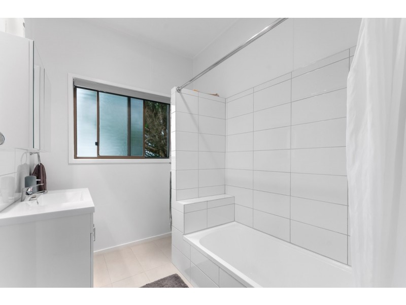 5 George Street, Lakes Entrance VIC 3909