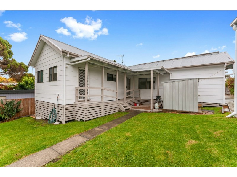 5 George Street, Lakes Entrance VIC 3909