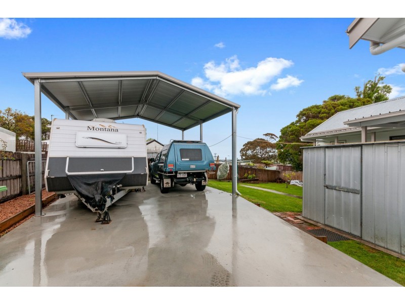 5 George Street, Lakes Entrance VIC 3909