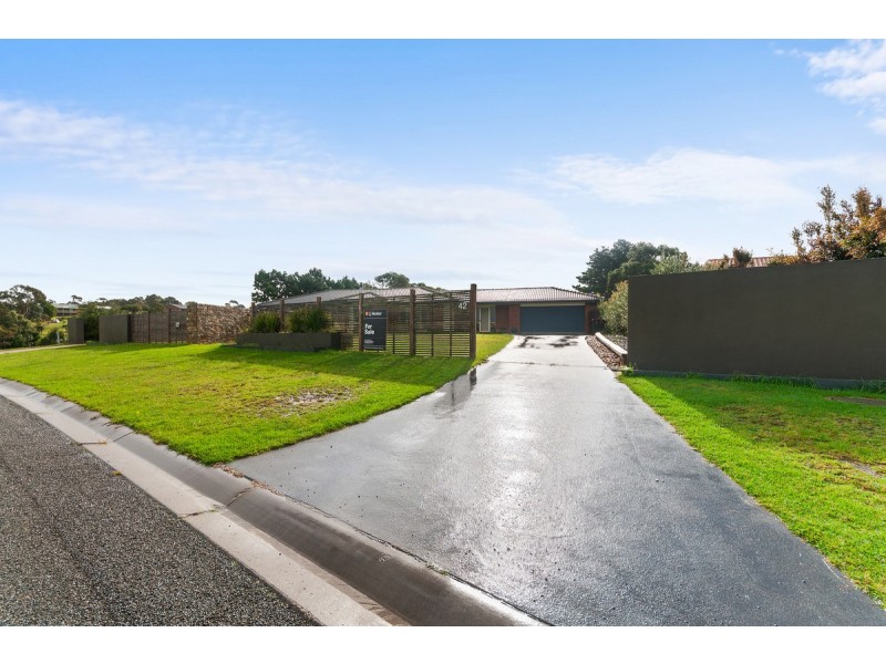 42 Lindamay Court, Lakes Entrance VIC 3909