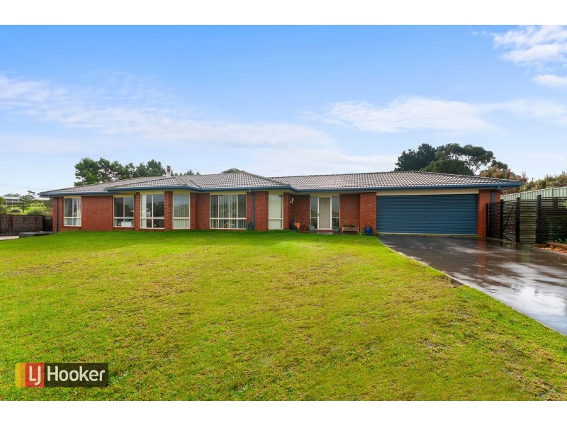 42 Lindamay Court, Lakes Entrance VIC 3909