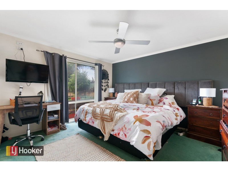 42 Lindamay Court, Lakes Entrance VIC 3909