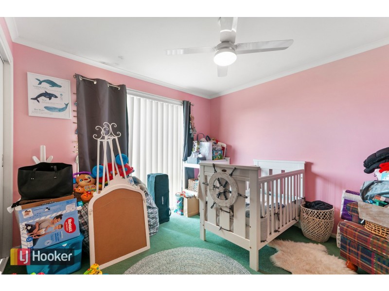 42 Lindamay Court, Lakes Entrance VIC 3909