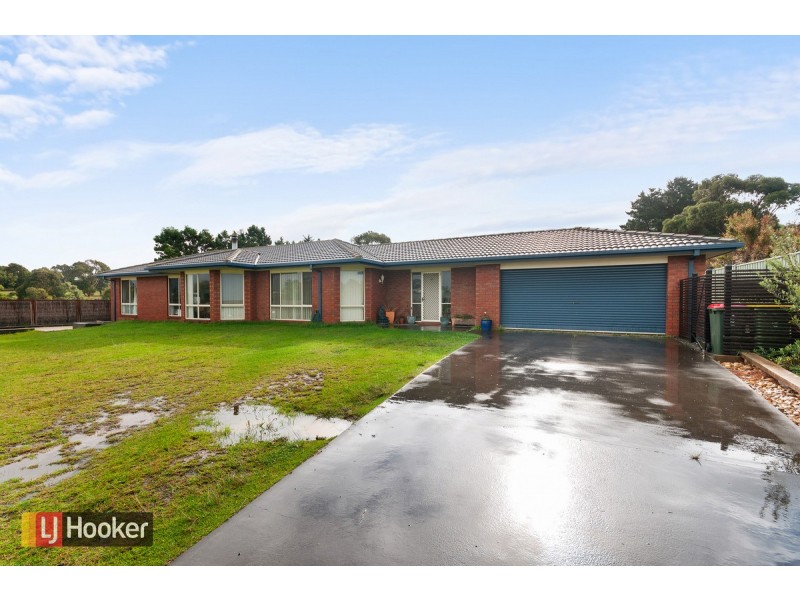 42 Lindamay Court, Lakes Entrance VIC 3909