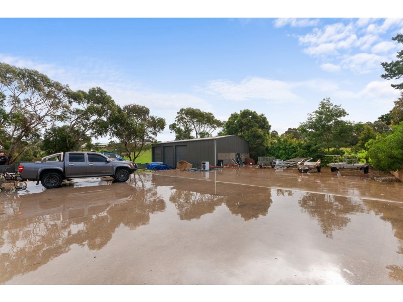 42 Lindamay Court, Lakes Entrance VIC 3909