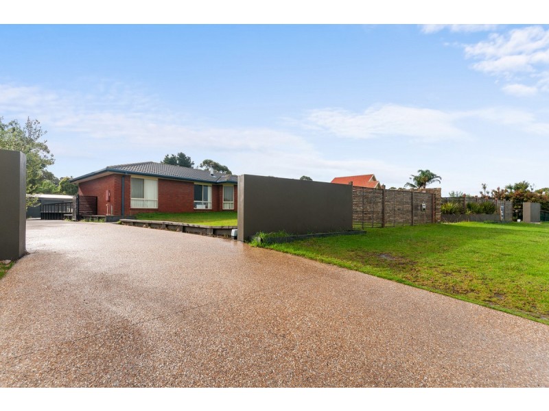 42 Lindamay Court, Lakes Entrance VIC 3909