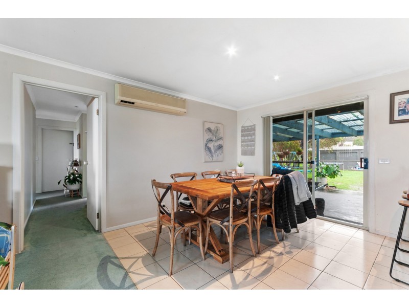 42 Lindamay Court, Lakes Entrance VIC 3909