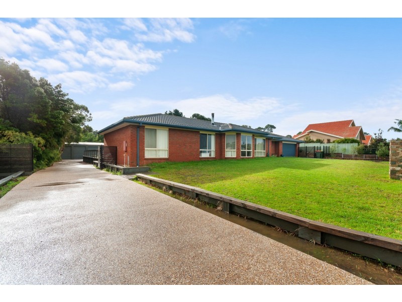 42 Lindamay Court, Lakes Entrance VIC 3909