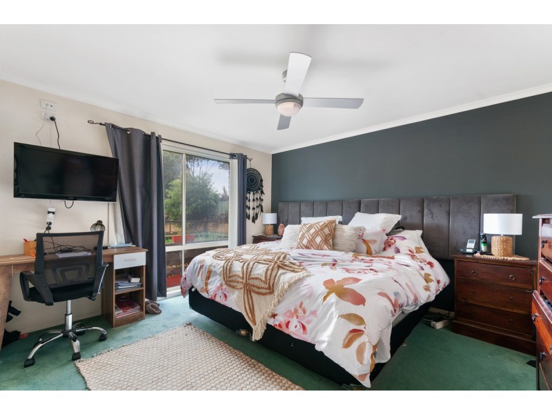 42 Lindamay Court, Lakes Entrance VIC 3909