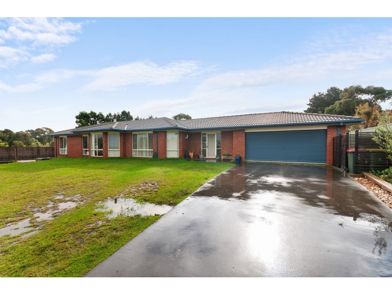 42 Lindamay Court, Lakes Entrance VIC 3909