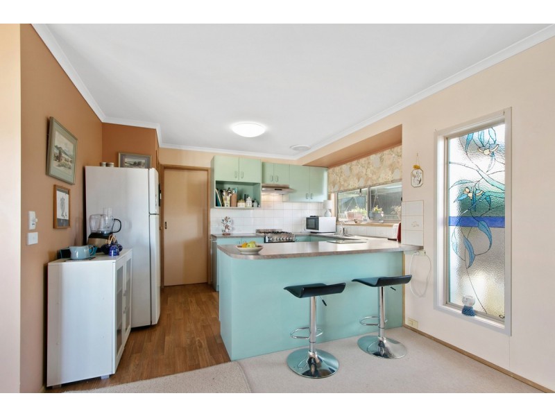8 Mist Street, Lakes Entrance VIC 3909