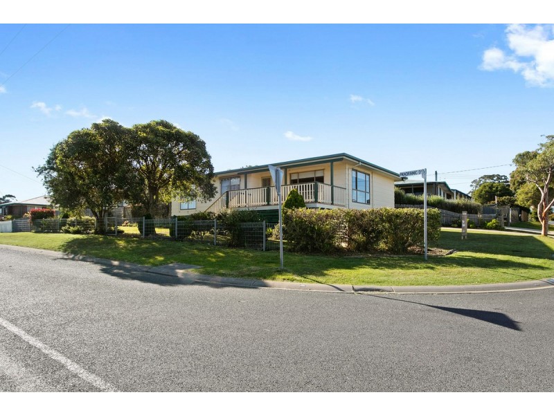 8 Mist Street, Lakes Entrance VIC 3909
