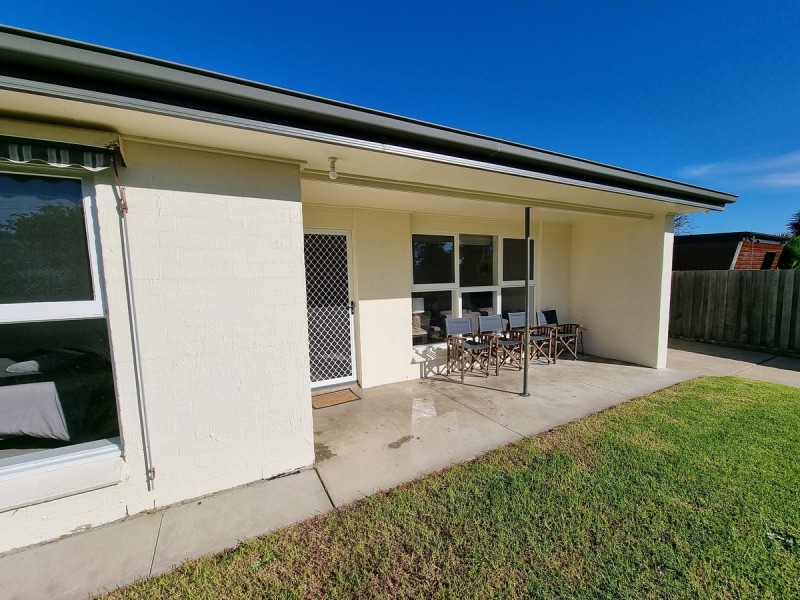 18 Long Street, Lakes Entrance VIC 3909