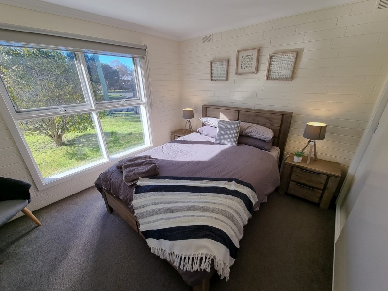 18 Long Street, Lakes Entrance VIC 3909