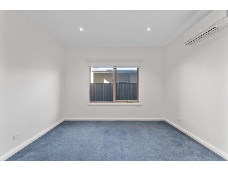 11 Penang Boardwalk, Lakes Entrance VIC 3909