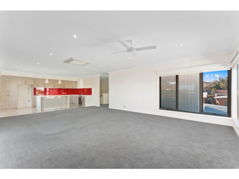 11 Penang Boardwalk, Lakes Entrance VIC 3909