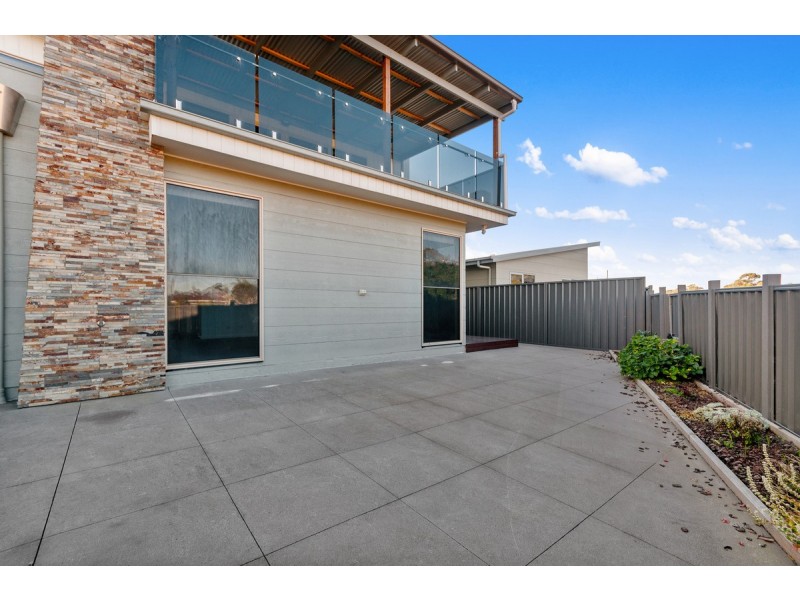 11 Penang Boardwalk, Lakes Entrance VIC 3909