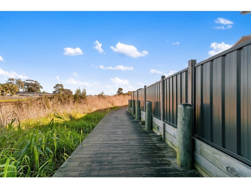 11 Penang Boardwalk, Lakes Entrance VIC 3909