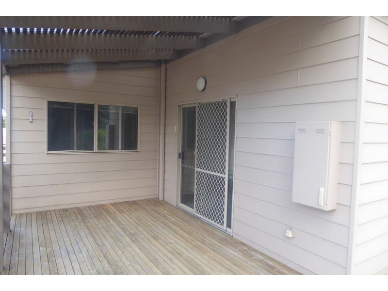 13 Bassett Road, Lakes Entrance VIC 3909