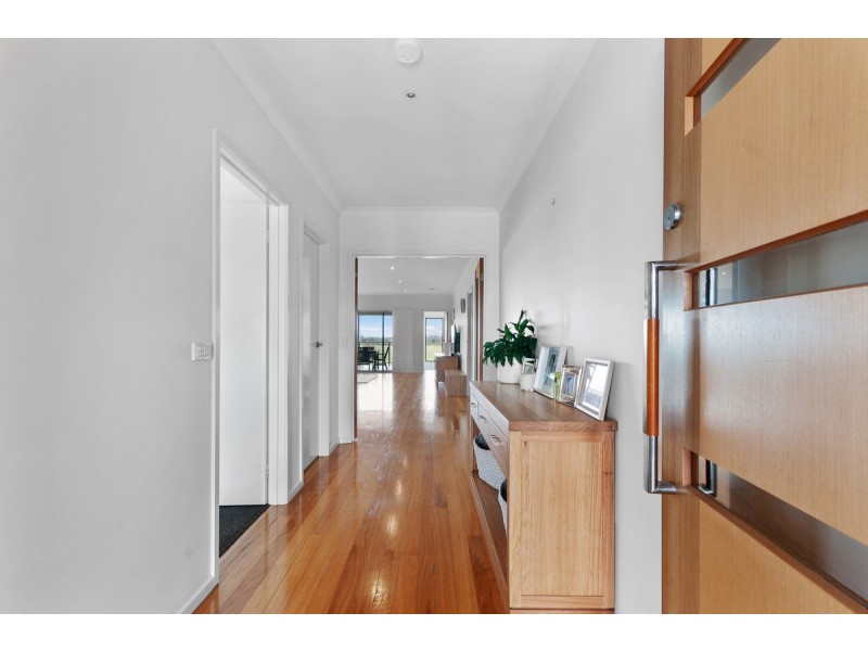 49 Morton Drive, Eastwood VIC 3875