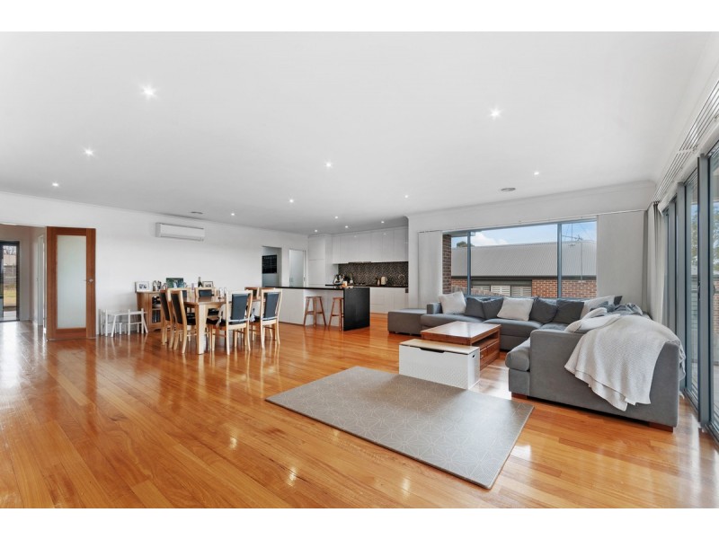 49 Morton Drive, Eastwood VIC 3875