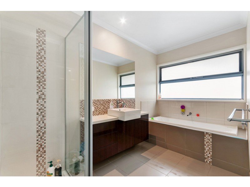 49 Morton Drive, Eastwood VIC 3875