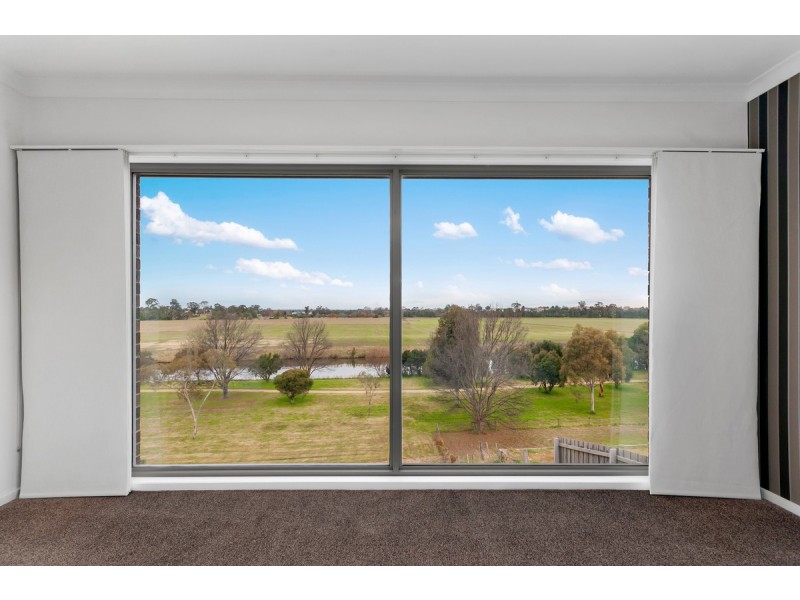 49 Morton Drive, Eastwood VIC 3875