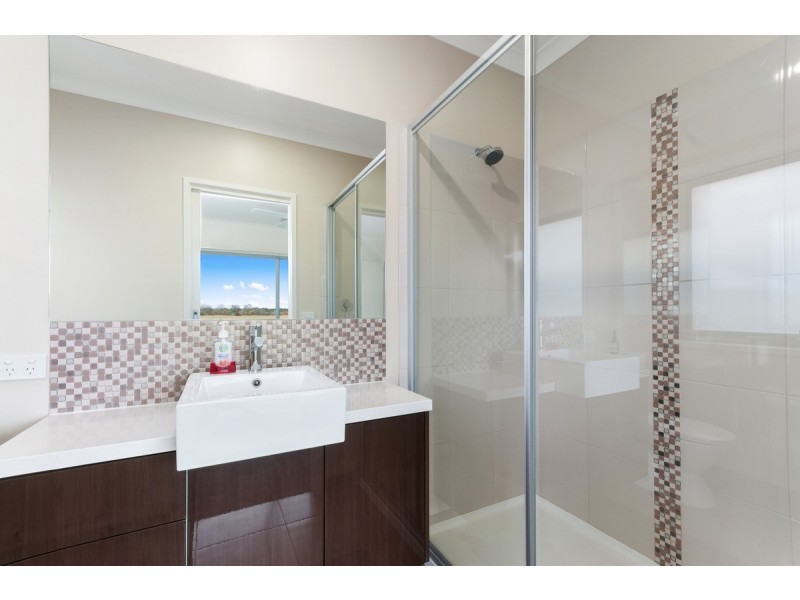 49 Morton Drive, Eastwood VIC 3875