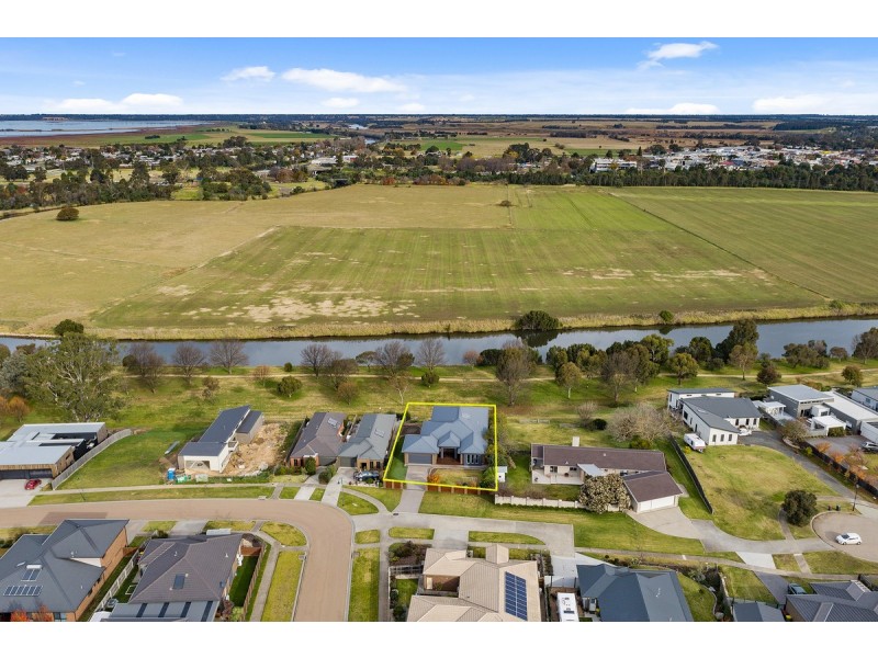 49 Morton Drive, Eastwood VIC 3875