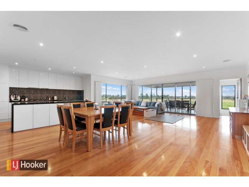 49 Morton Drive, Eastwood VIC 3875