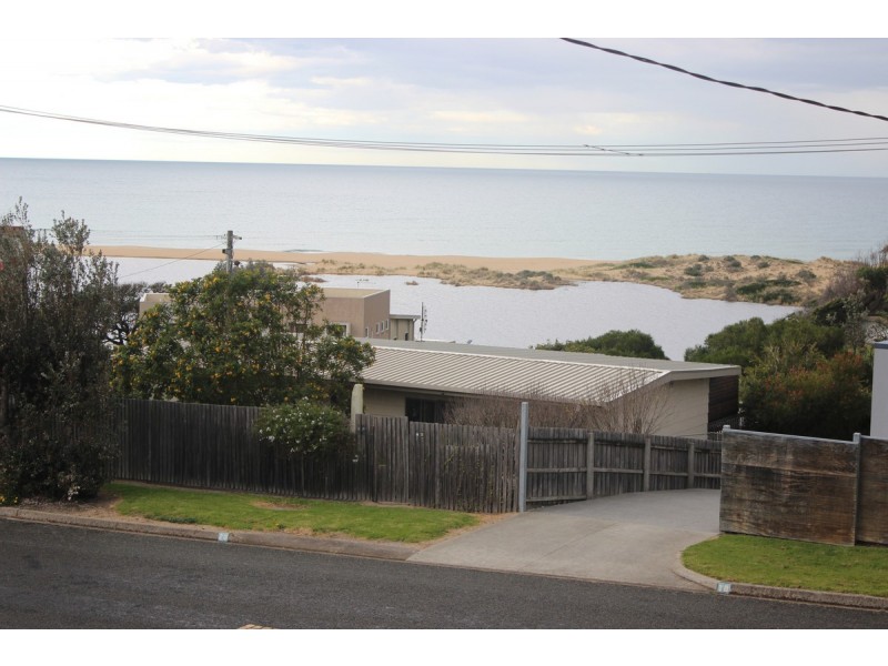 17 Skidale Close, Lake Tyers Beach VIC 3909