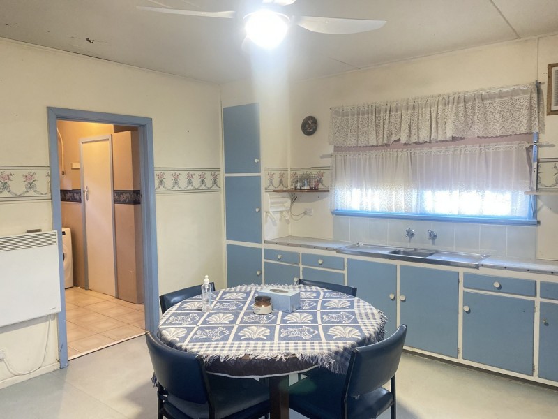 21 Palmers Road, Lakes Entrance VIC 3909