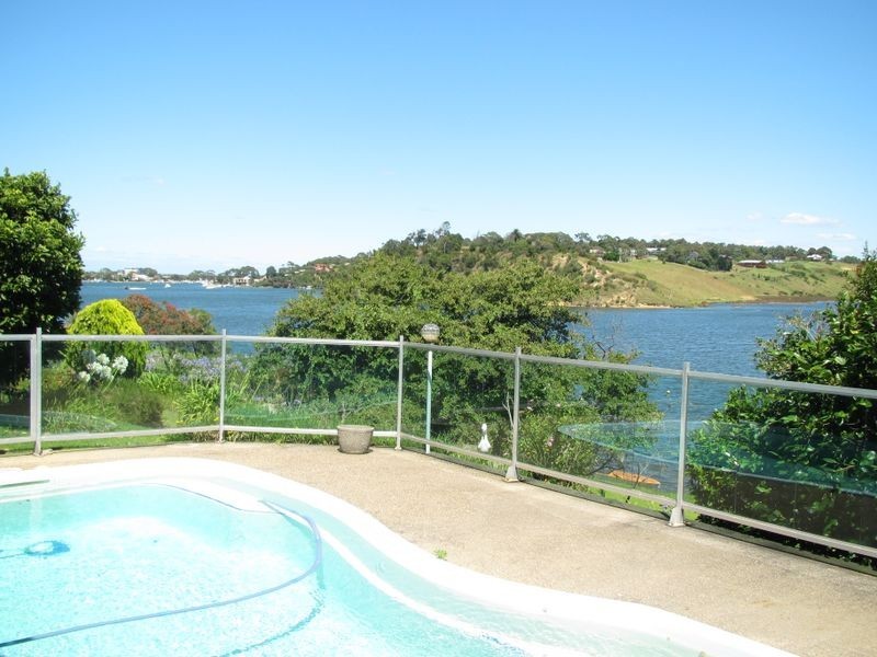 24 Ferndale Parade, Lakes Entrance VIC 3909