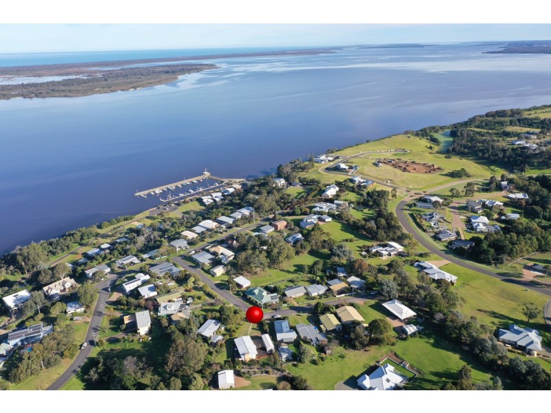 14 Hugh Street, Metung VIC 3904