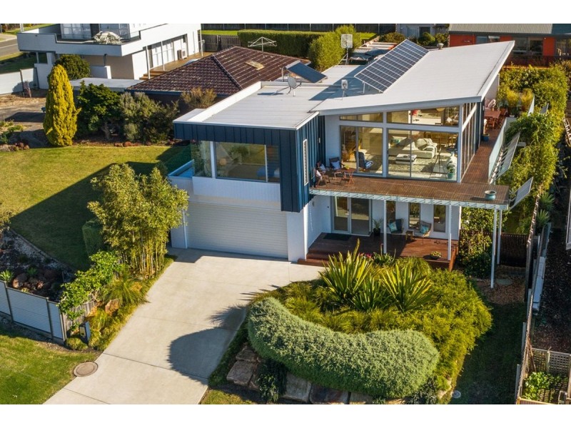 45 Lakeside Drive, Lake Tyers Beach VIC 3909