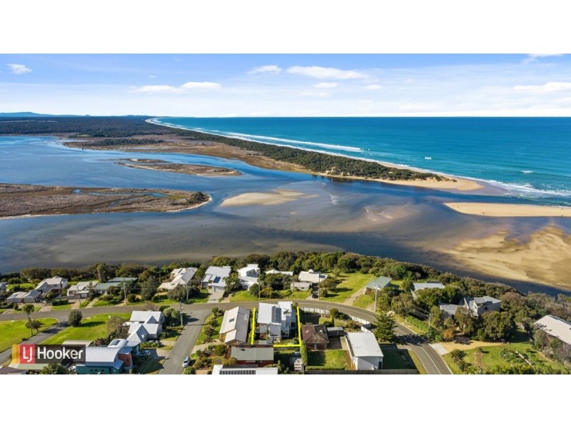 45 Lakeside Drive, Lake Tyers Beach VIC 3909