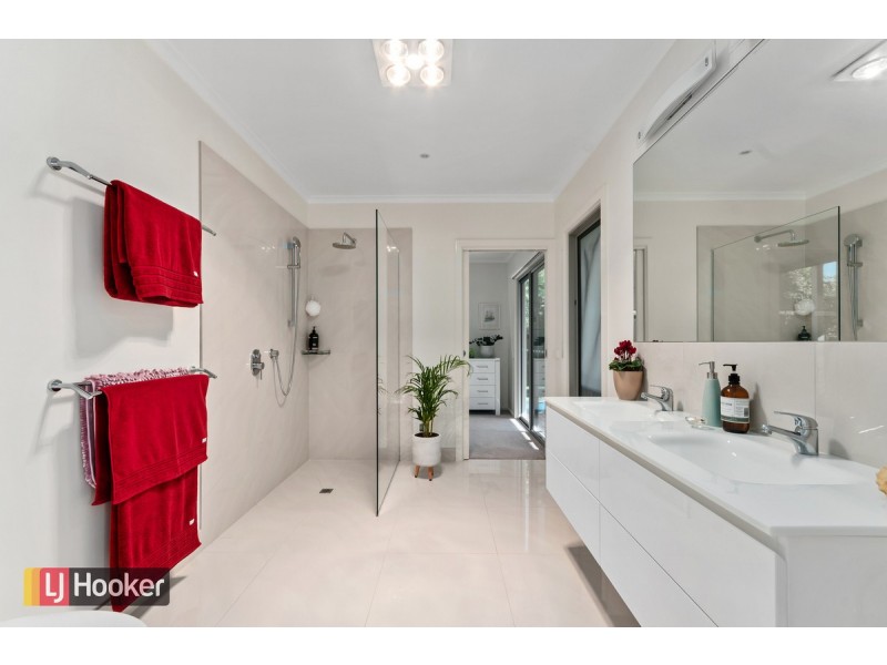 45 Lakeside Drive, Lake Tyers Beach VIC 3909